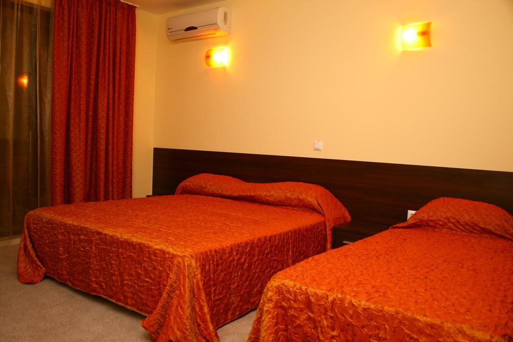 Hotel Rusalka Kiten  Rum bild
